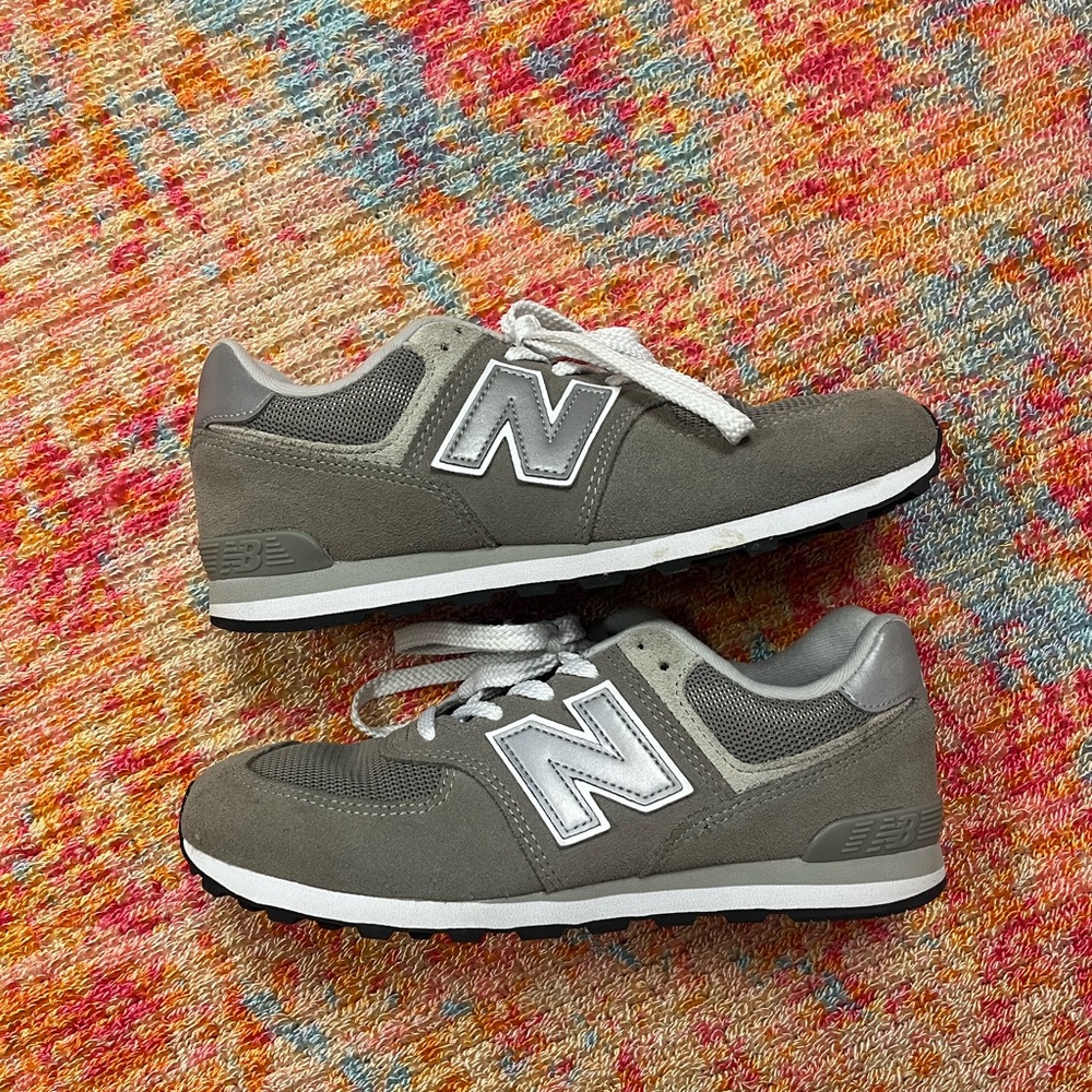 womens new balance tennis shoes